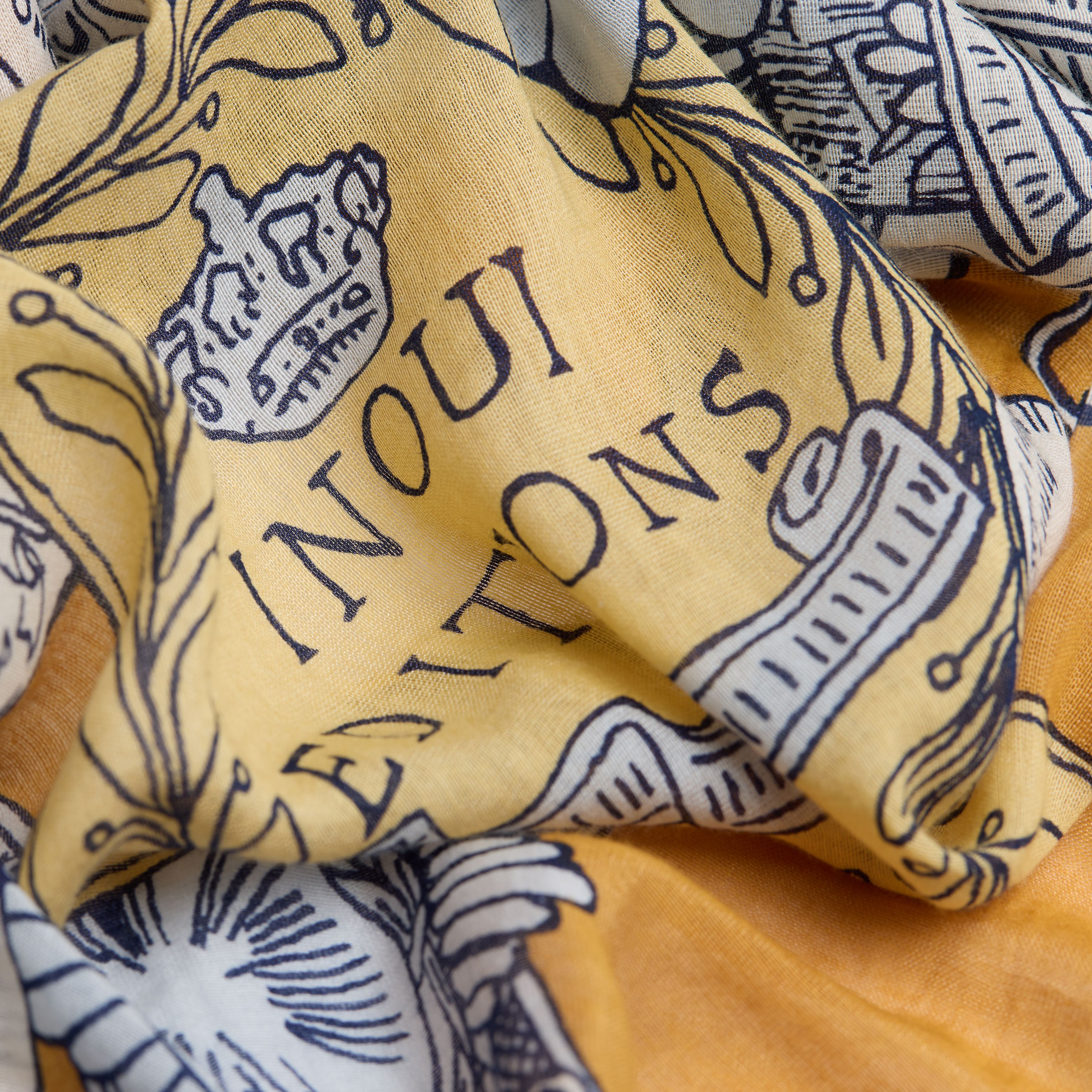 Scarf 100 - Octopus - Golden Brown