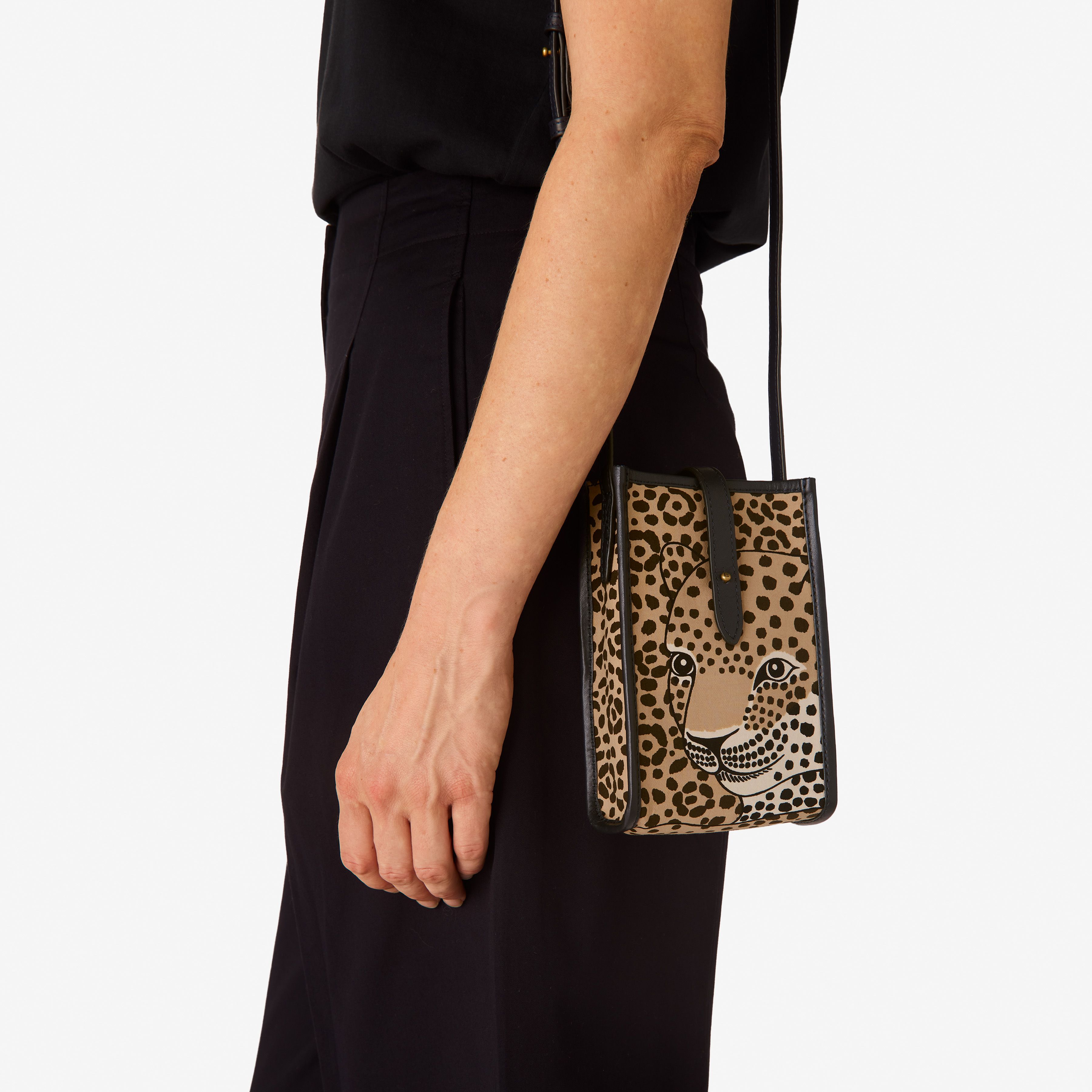 Caprice Case - Felis - Beige