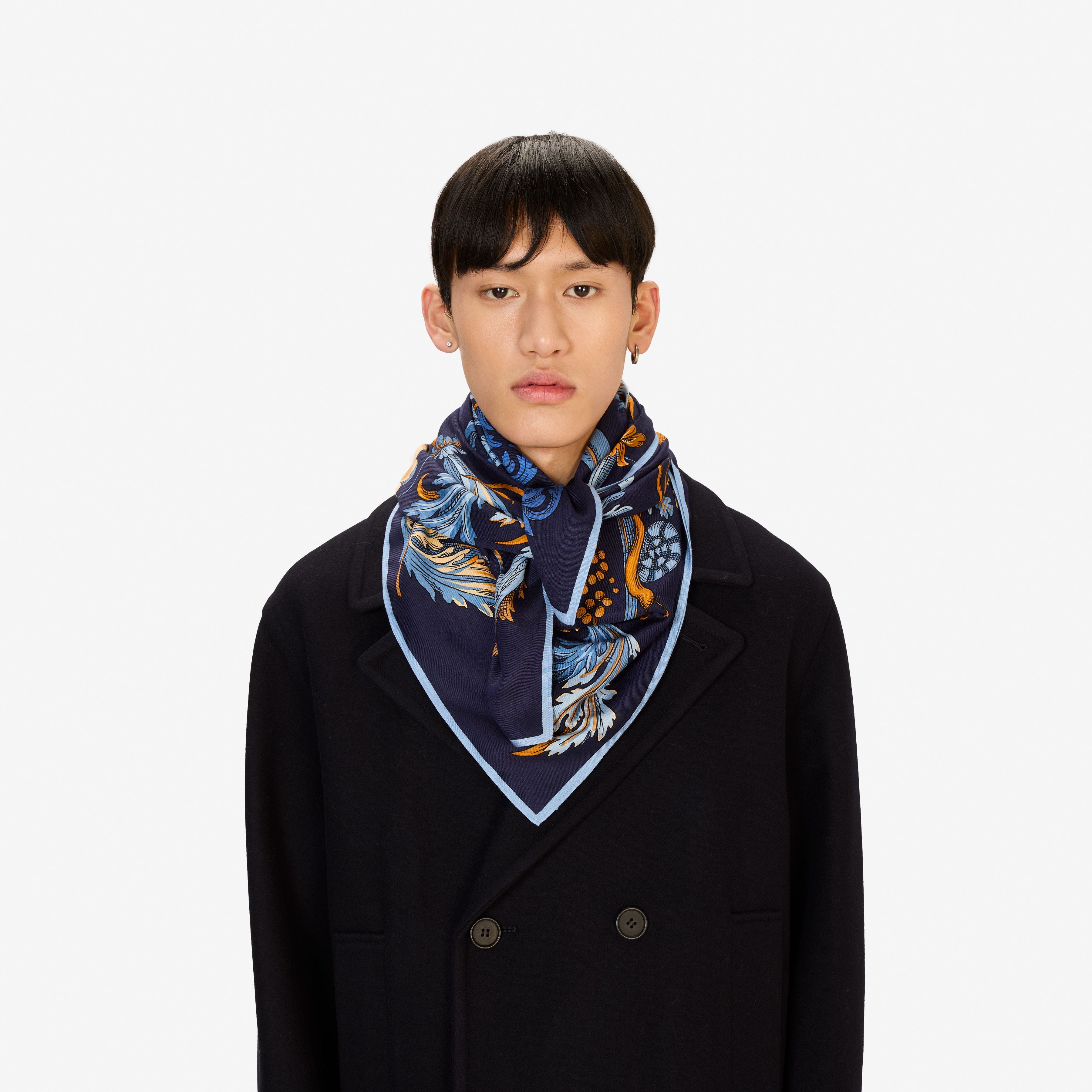 Square 100 - Rococo - Navy