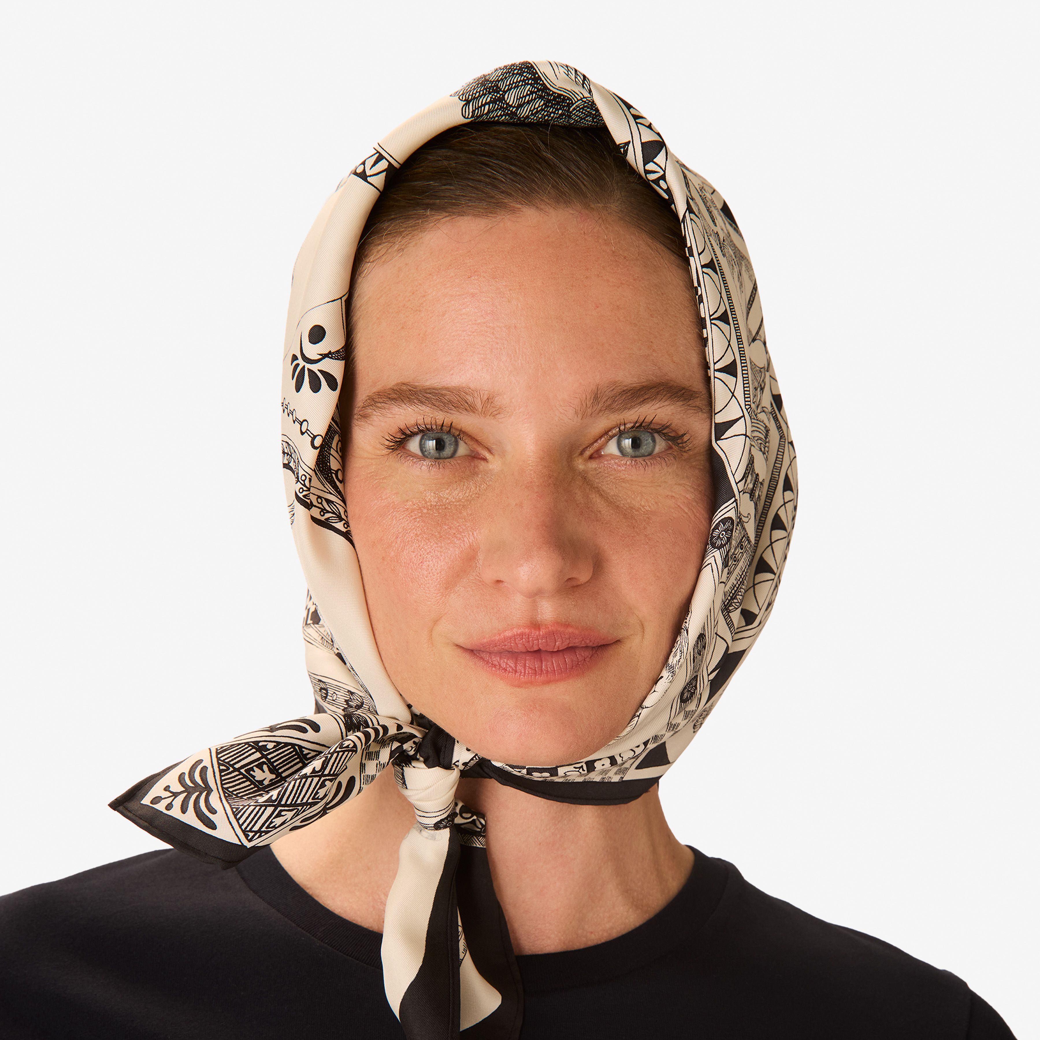 Square 65 - Barocco - Black