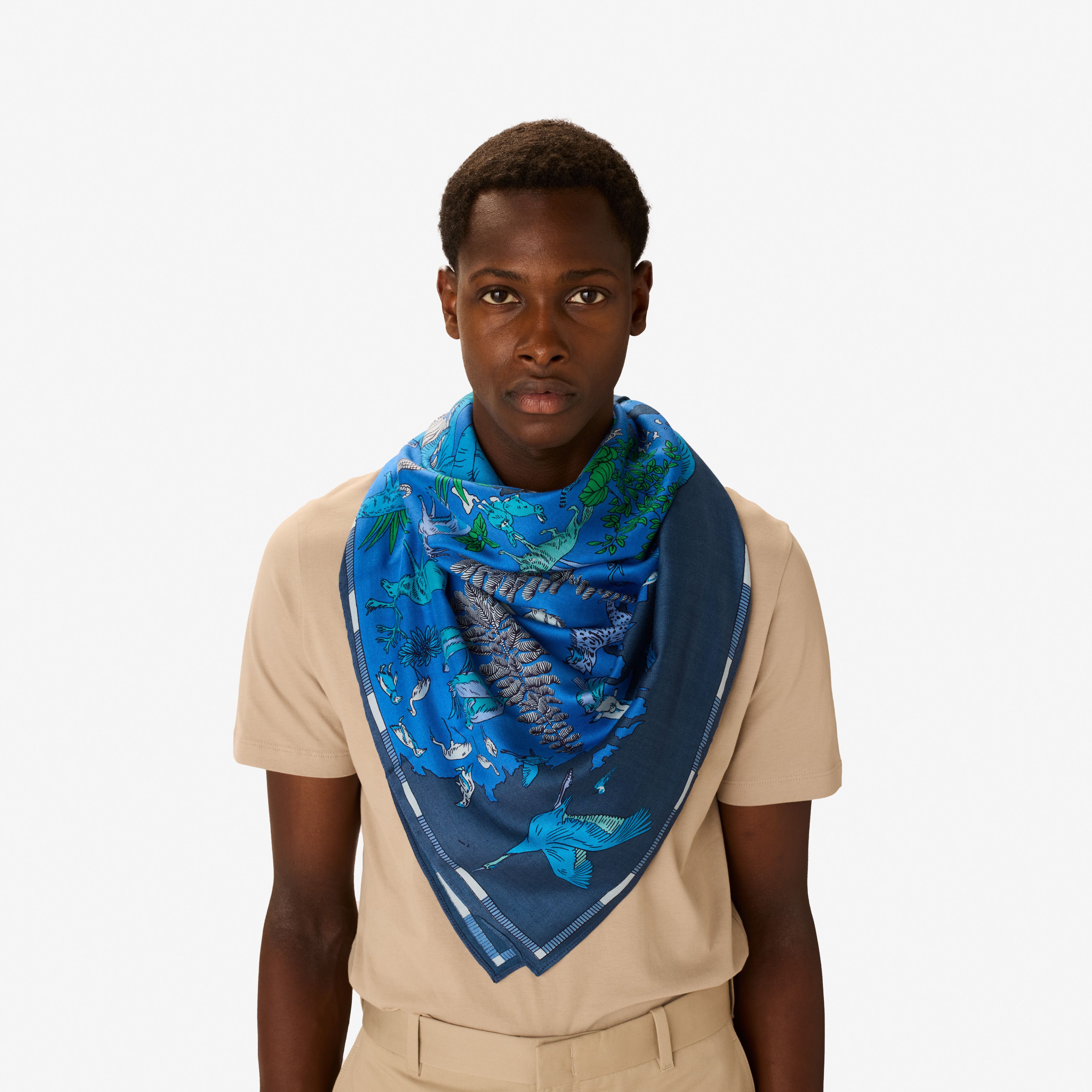 Square 130 - Atlas - Blue